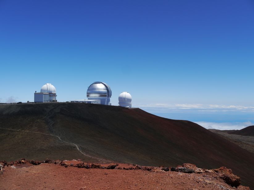 Hawaii, also known as the Big Island, is the youngest and largest island in the Hawaiian chain.<a href="http://ireport.cnn.com/docs/DOC-1219898"> iReporter Kristi DeCourcy</a> took this photo from the summit of Mauna Kea at 13,796 feet, looking down on the <a href="https://www.ifa.hawaii.edu/mko/" target="_blank" target="_blank">Mauna Kea observatories</a>.<br />