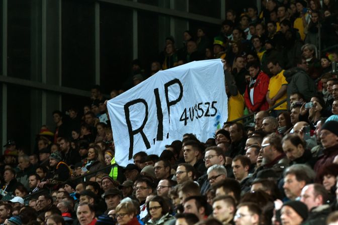 German soccer fans paid tribute to the victims of the Germanwings Flight 9525 air crash ahead of their national team's friendly international against Australia on Wednesday.