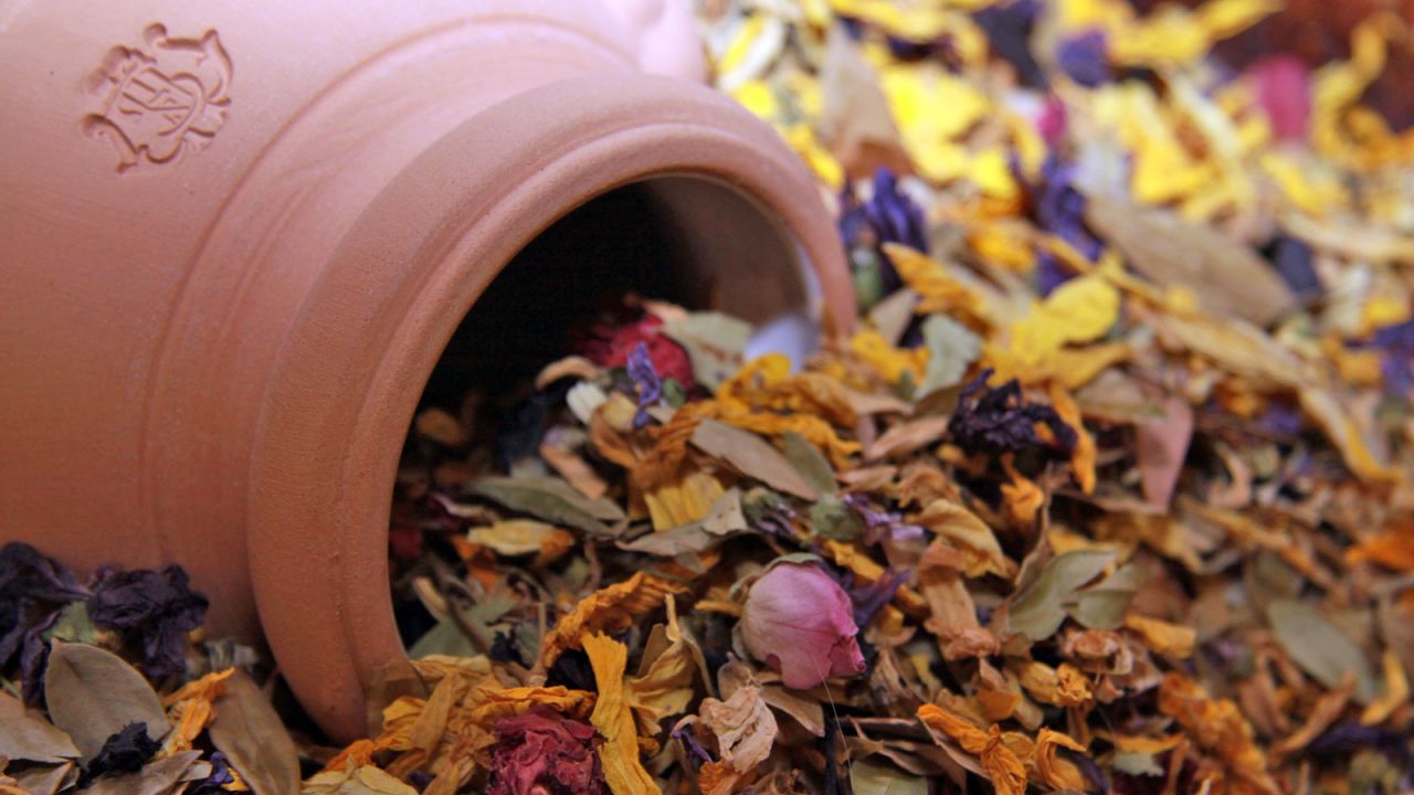The apothecary's potpourri brings to mind a springtime walk in the nearby Tuscan hills.<br />