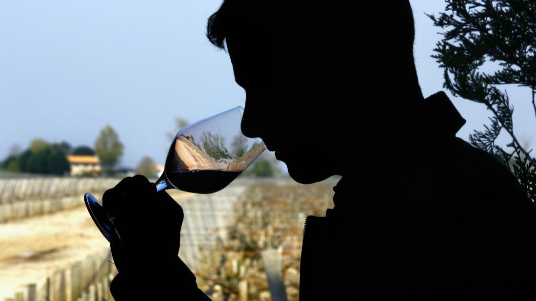 Is a Glass of Wine a Day Good for Me? Heart Federation Says No - Bloomberg