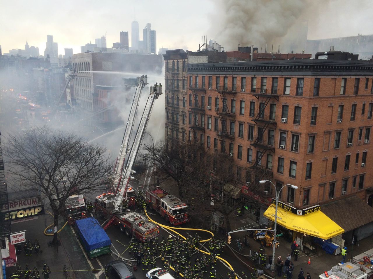 Explosion rocks New York City; building collapses CNN