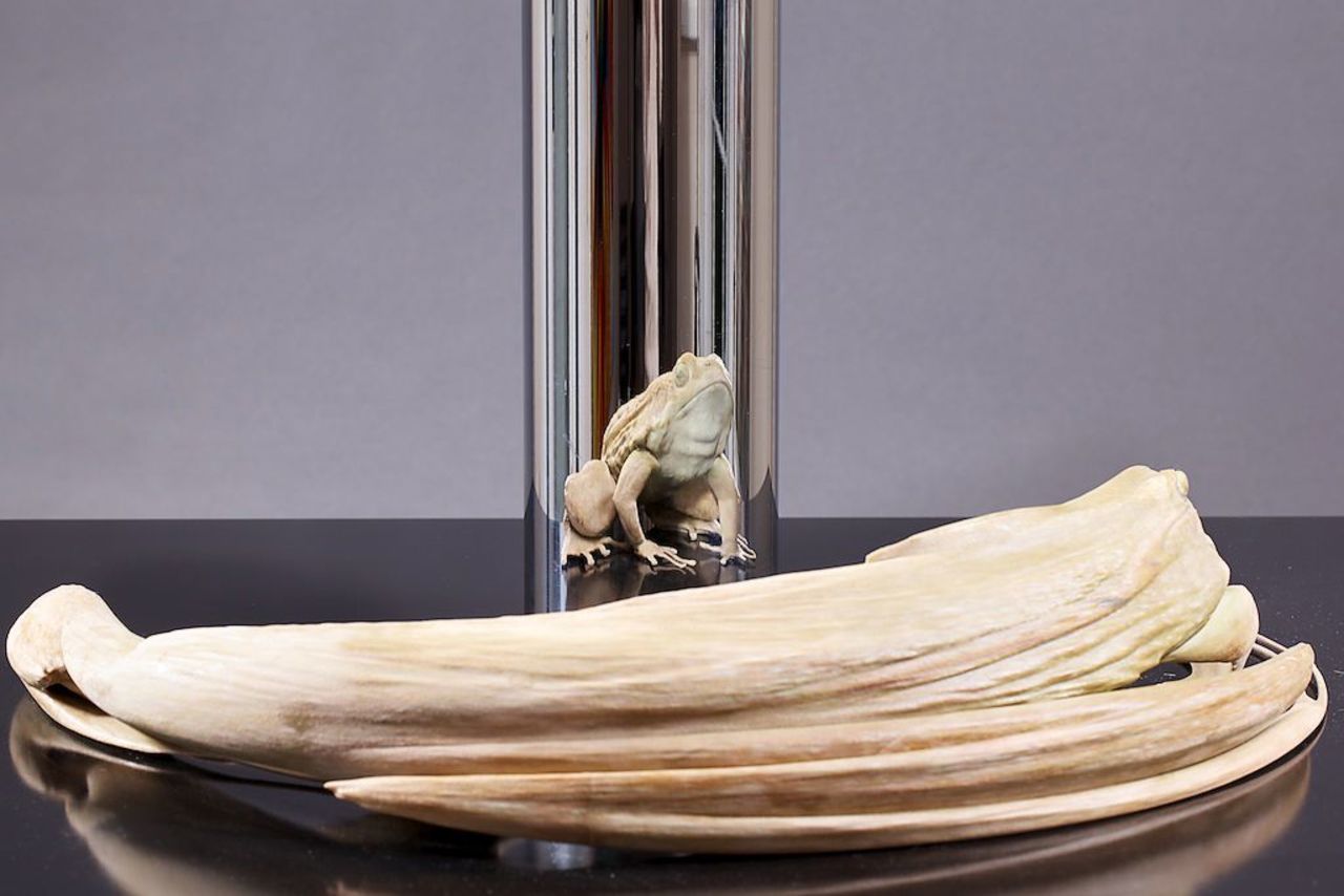 His <a href="http://www.jontyhurwitz.com/anamorphosis/" target="_blank" target="_blank">anamorphic sculptures</a> also use advanced computer modeling algorithms: these include the mathematical constant Pi to create an indecipherable, skewed model, whose hidden form becomes clear only when reflected in a tube-shaped mirror.