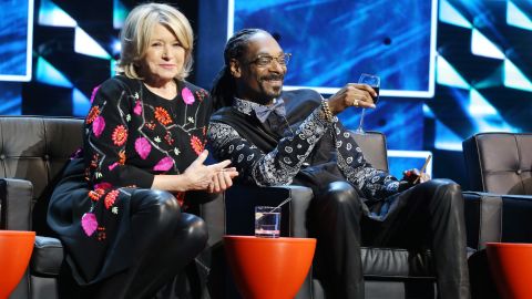 Martha Stewart and Snoop Dogg kicked it onstage during the Comedy Central Roast of Justin Bieber in March2015. The pair go way back and <a href="https://www.youtube.com/watch?v=-Ocre0kXgvg" target="_blank" target="_blank">enjoyed cooking together</a> so much that they launched "Martha & Snoop's Potluck Dinner Party" on VH1 in 2016. 