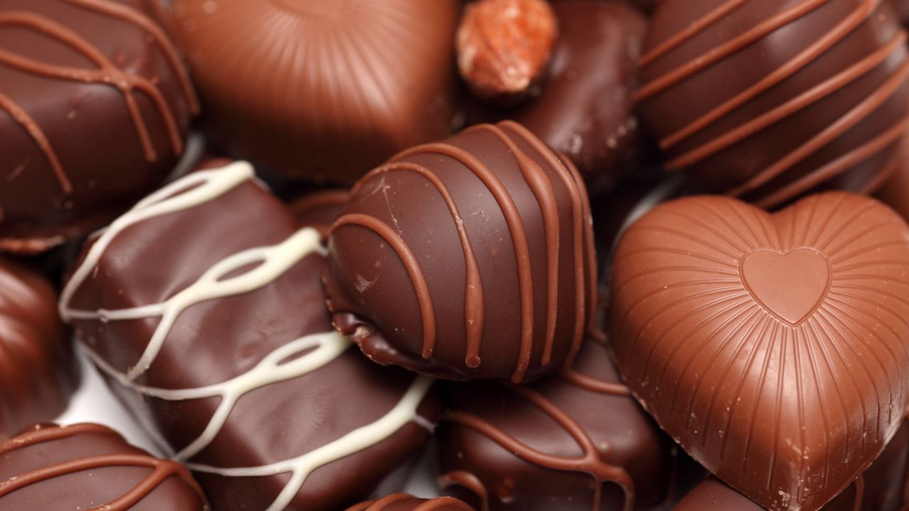Bad news: In addition to triggering headaches, chocolate can also cause itching.