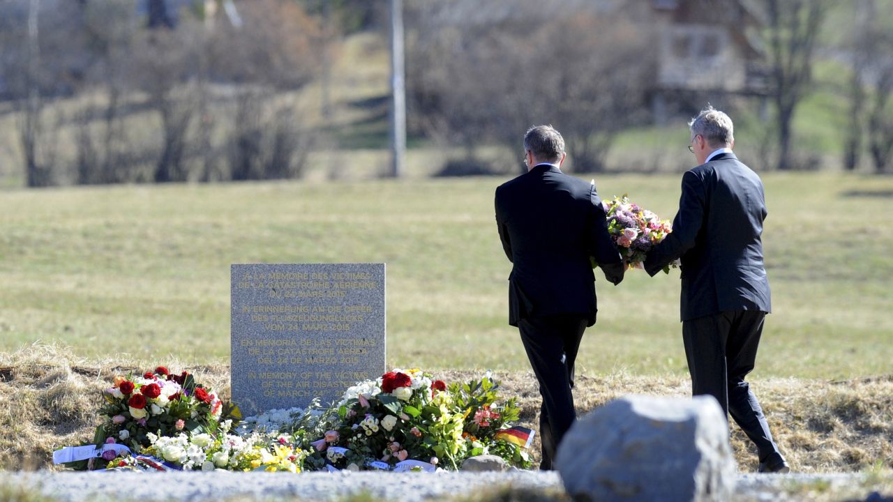 getty lufthansa visits le vernet french alps crash site