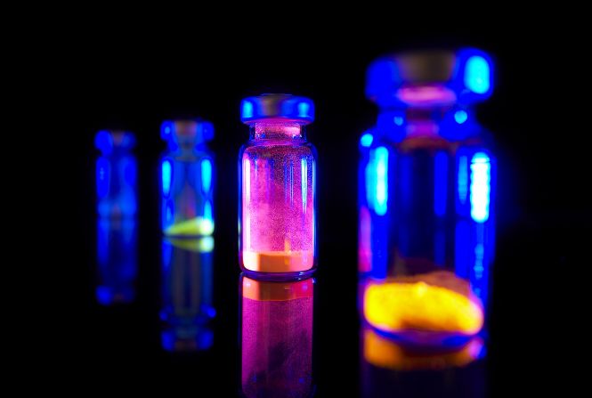 At the core of the technology is the ability of the nanocrystals to change color as they change in size and mass. 