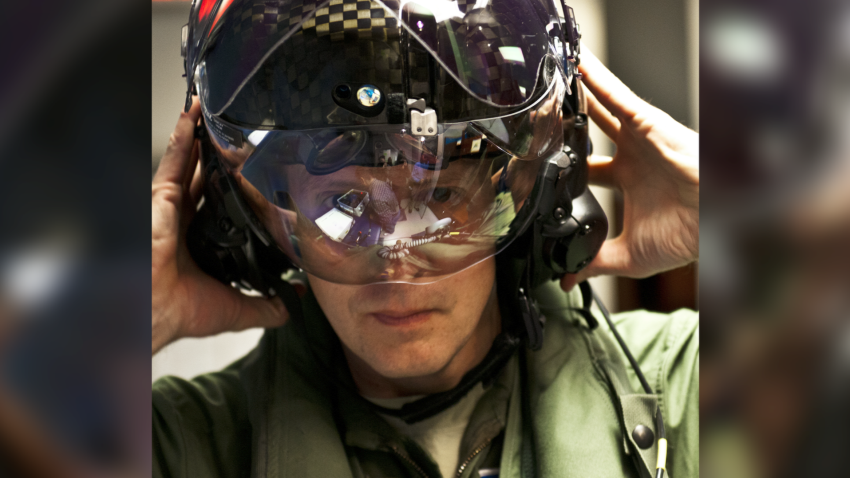 F-35 Helmet 3