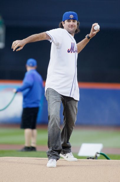 Watson chose golf over baseball, initially to his dad's dismay. His parents were New York Yankee fans but in 2012 he threw out the first pitch wearing a jersey of the New York Mets. Well, he <em>was</em> at a Mets game. 