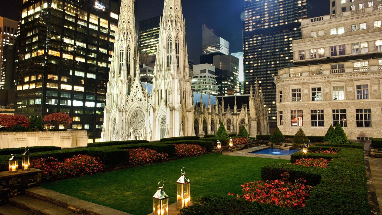 The gardens offer views over Fifth Avenue and St. Patrick's Cathedral. 