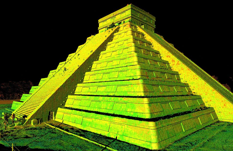 The Mayan pyramid, Chichen Itza, in Yucatan, Mexico.