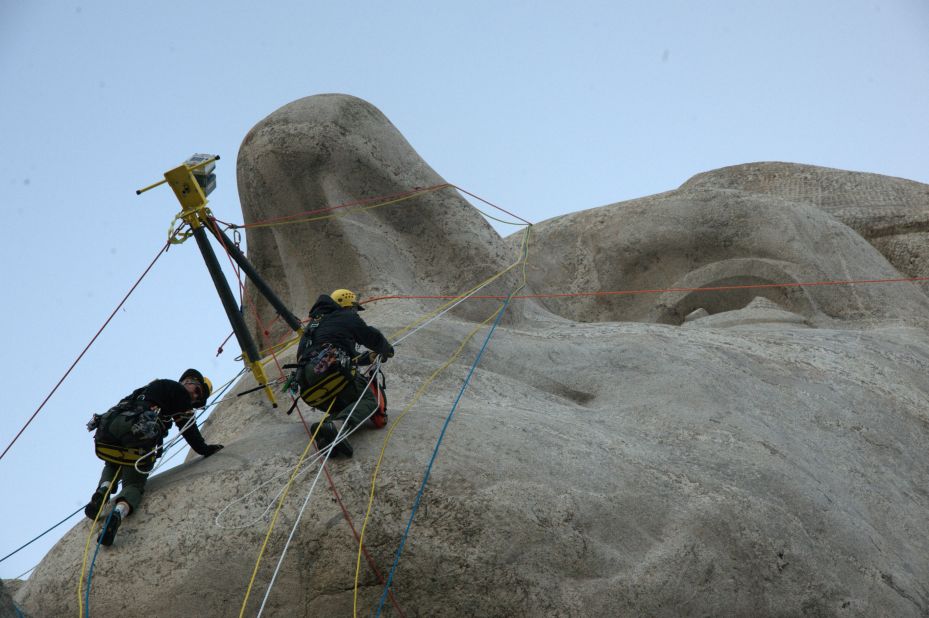 The features of George Washington, Abraham Lincoln, Teddy Roosevelt, and Thomas Jefferson were carved into the rock over the course of  fourteen years, from 1927 to 1941.