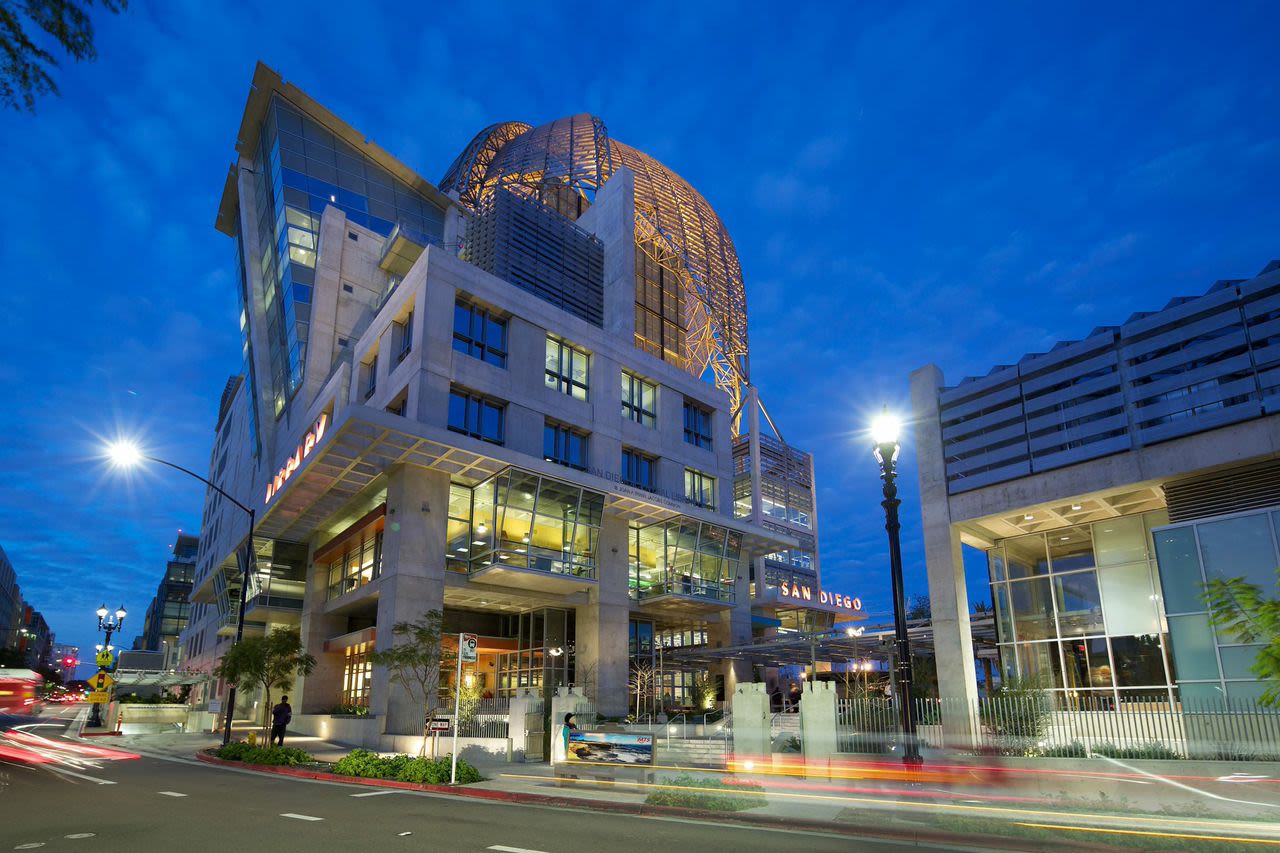 Designed by Rob Wellington Quigley, the $185 million San Diego Central Library opened in 2013. The library has a three-story domed reading room and a 350-seat auditorium.
