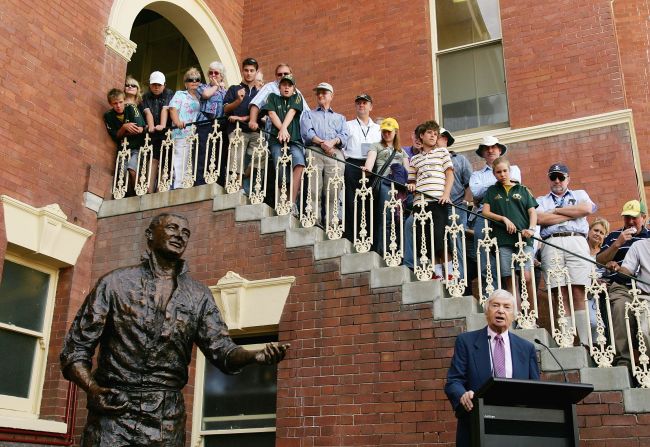 Richie Benaud talks following the unveiling of a sculpture of himself prior to cricket match between Australia and India on January 4, 2008 at the Sydney Cricket Ground in Sydney, Australia. 