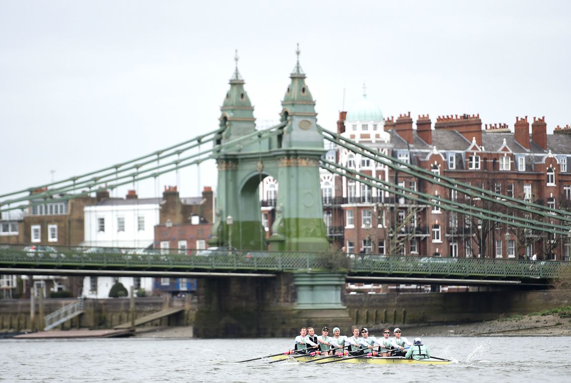 All crews in both the women's and men's races pass under Hammersmith Bridge. The famous London landmark is reached 1.5 miles into the 4.25-mile course.  