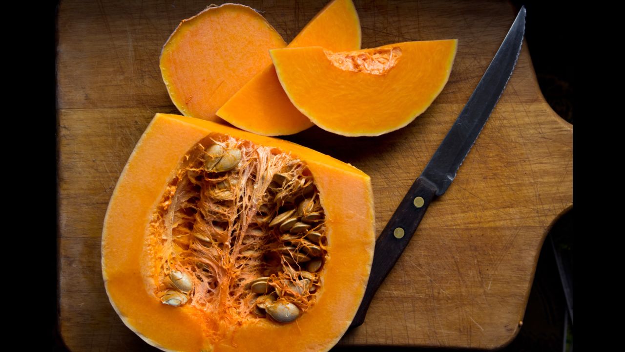 Pumpkin seeds, as well as flaxseed and sunflower seeds, contain magnesium, which is known to alleviate depression, fatigue and irritability -- all side effects of stress.