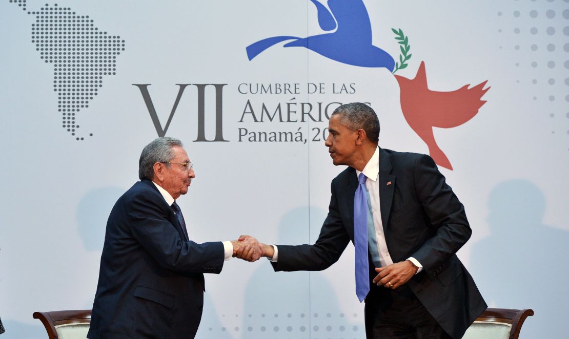 U.S. President Barack Obama, right, shakes hands with Cuban President Raul Castro, left, on the sidelines of the Summit of the Americas at the ATLAPA Convention Center on April 11, 2015 in Panama City.
