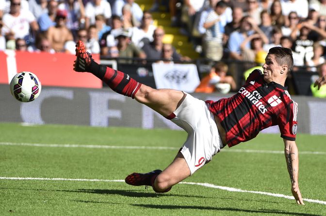 Unwanted by Chelsea manager Jose Mourinho, Torres was loaned to Italian club AC Milan at the start of the 2014-15 season.