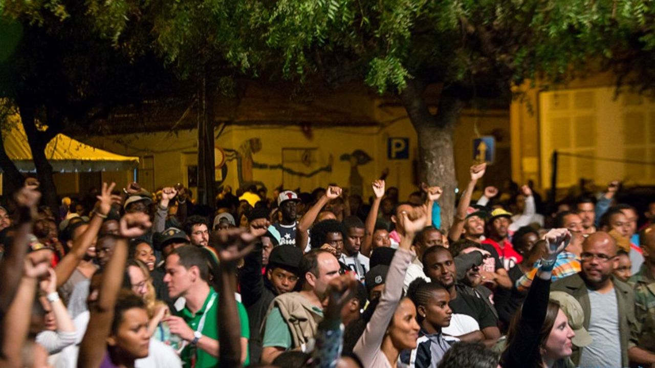 Cientos de personas se reúnen en Praia, la capital de Cabo Verde, para el Kriol Jazz Festival y la Atlantic Music Expo.