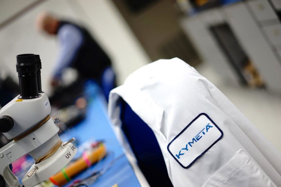 Kymeta is just two years old: it has received funding, among other, by Bill Gates.