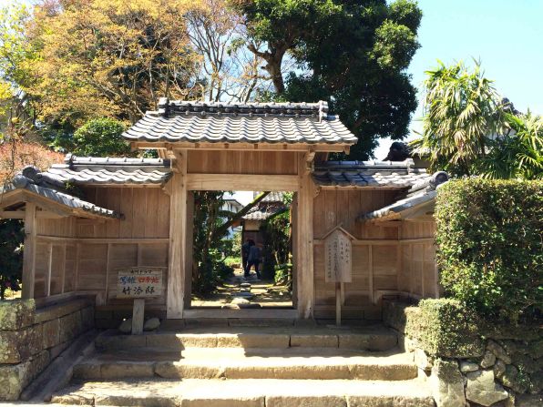 Less visted than the Chiran samurai town, Izumi-Fumoto Old Samurai Residences opens three of its samurai complexes to the public. The Takezoe Residence is featured in "Atsuhime," a popular historical drama on Japanese television.