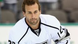 Caption:DALLAS, TX - NOVEMBER 04: Jarret Stoll #28 of the Los Angeles Kings at American Airlines Center on November 4, 2014 in Dallas, Texas. (Photo by Ronald Martinez/Getty Images)
