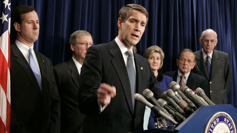 NextImg:Bill Frist Fast Facts | CNN Politics