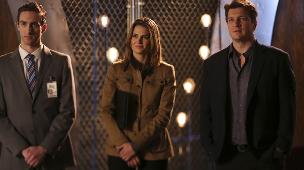 Weeks after ending the contract of co-star Stana Katic, ABC officially canceled the detective series "Castle."