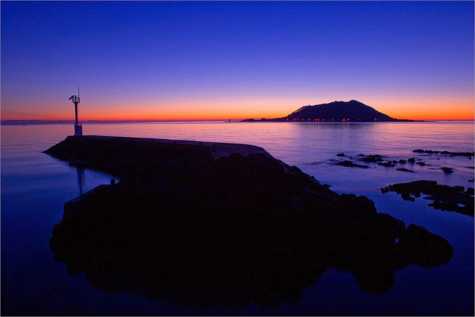 <strong>​Biyangdo: </strong>This tiny island 15 minutes by boat from <a href="http://travel.cnn.com/tags/jeju-island">Jeju Island's</a> Hallim Port is known for its summer fishing. Legend has it that this tiny island flew to its current spot from China 1,000 years ago. 