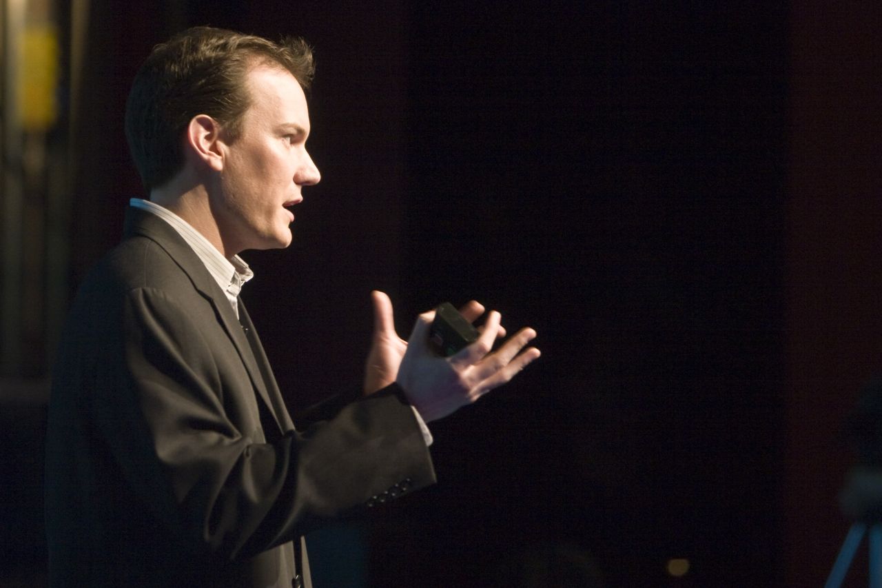TED talk lecturer and positive thinking guru Shawn Achor has inspired people with his <a href="https://www.google.com/url?sa=t&rct=j&q=&esrc=s&source=web&cd=1&cad=rja&uact=8&ved=0ahUKEwiP06-_3eDTAhVJZCYKHXuLCuYQFggvMAA&url=http%3A%2F%2Fgoodthinkinc.com%2Fspeaking%2Fshawn-achor%2F&usg=AFQjCNGmz00qG_-lPjq4_PJUmZ5eiqyIFQ&sig2=cw71_CMn9JpjR3CoUY9RRw" target="_blank" target="_blank">motivational seminars</a>. By the way, there were 102 words in that paragraph. How did you do?