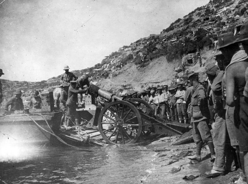 The landing was part of a three-pronged assault, which aimed to clear Turkish defenders from the Dardanelles. The plan was that once the strait was clear, the troops could move on to Constantinople in an attempt to force a Turkish surrender. 