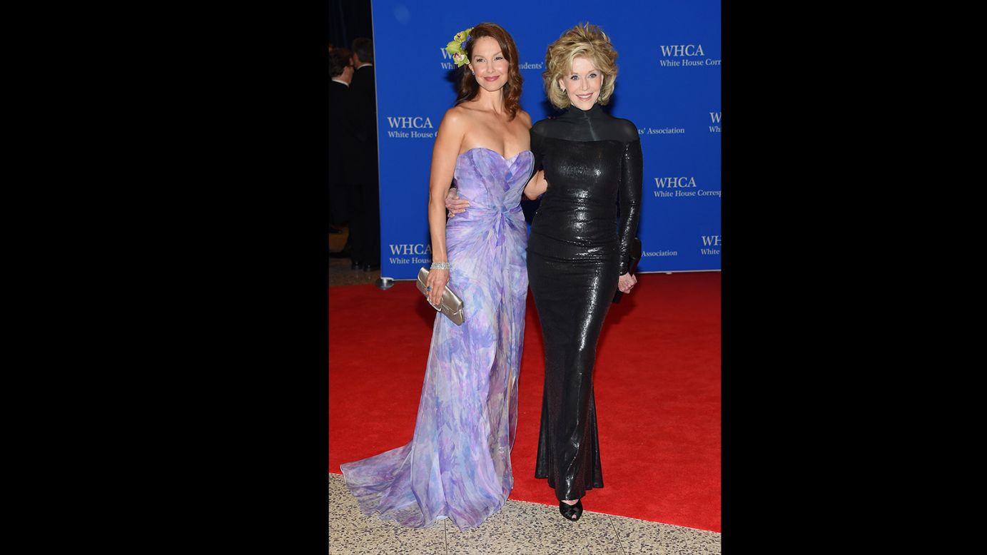 Ashley Judd and Jane Fonda attend the 101st Annual White House Correspondents' Association Dinner at the Washington Hilton on April 25, 2015 in Washington, D.C.