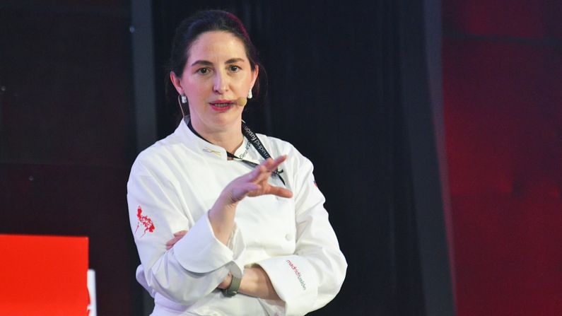 Elena Arzak from three Michelin star Arzak in San Sebàstian presented on "Creativity, a cuisine open to the world" at the congress.