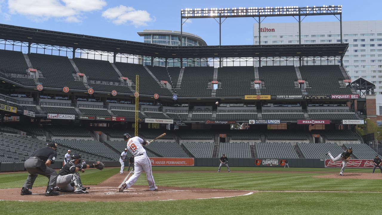 Orioles first baseman Chris Davis hits a three-run home run in the bottom of the first inning. 