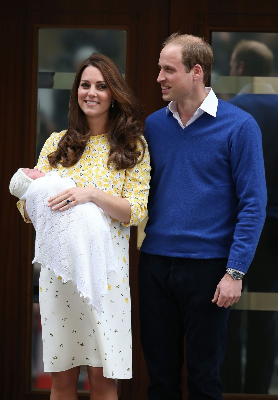 Here is the Duchess in 2015, not long after giving birth to her second child, Princess Charlotte. Again we ask, HOW?