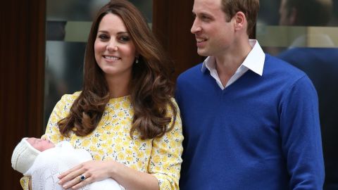 Here is the Duchess in 2015, not long after giving birth to her second child, Princess Charlotte. Again we ask, HOW?