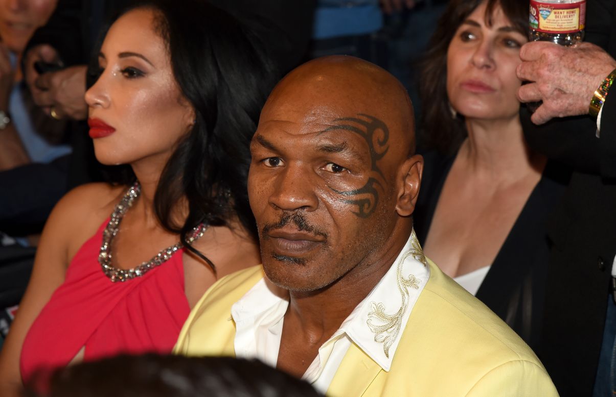  Mike Tyson at ringside during the Floyd Mayweather and Manny Pacquiao bout.