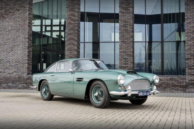 Fully restored and graced with an "attractive color combination", this 1961 DB4 could go for as much as $700,000.