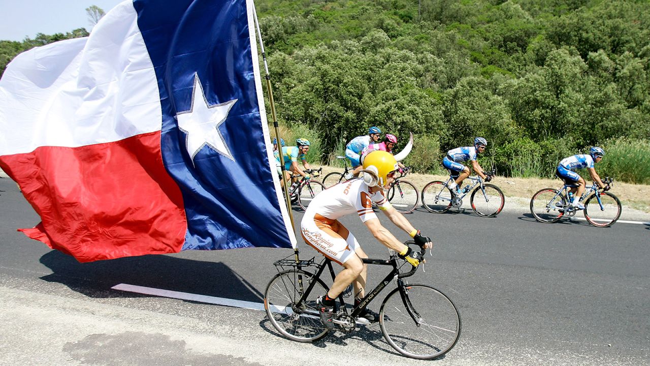<strong>The Best -- </strong>2. Texas<br />"Emblematic of the 'Lone Star State', the flag of Texas uses the national colors and is the best-selling state flag in the country. It once flew over the independent Republic of Texas." -- Ted Kaye, author of "Good Flag, Bad Flag"