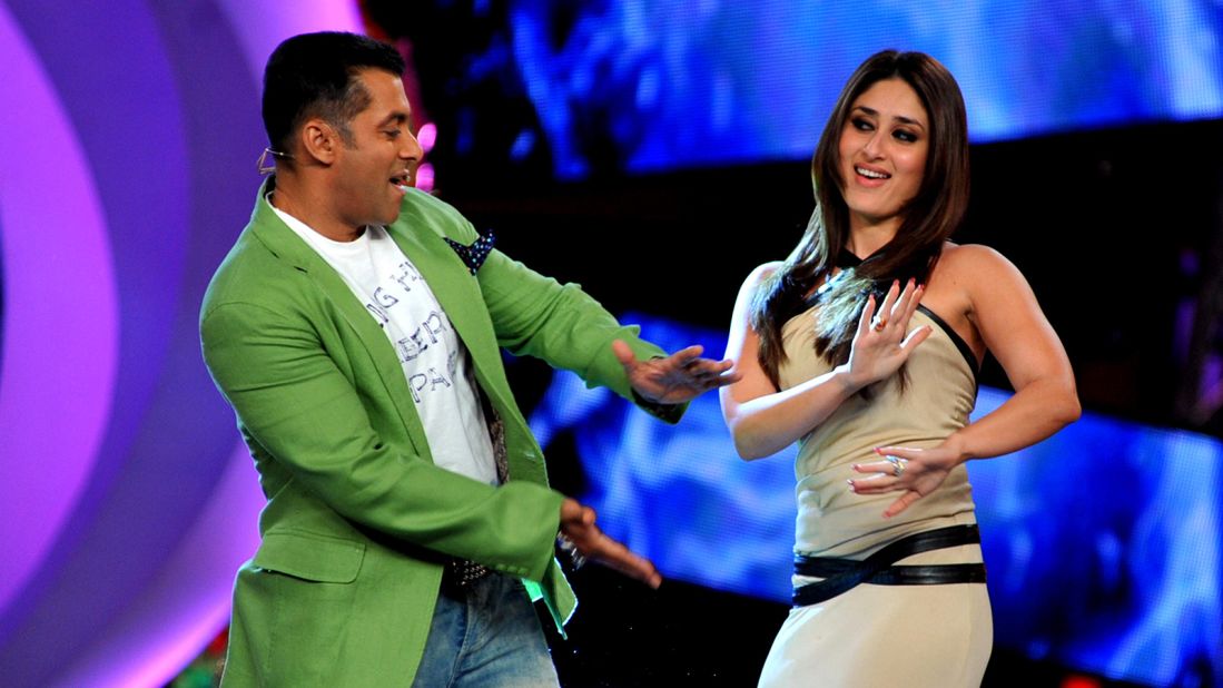 Kareena Kapoor And Salman Khan Xxx Hd Videos - Like a raped woman': Bollywood star urged to apologize for comment | CNN