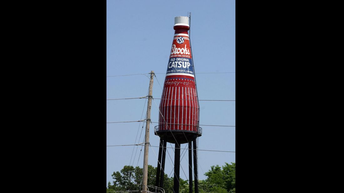 But who could resist the majesty of the world's largest bottle of ketchup. Or Catsup, as it's known in Collinsville, Illinois. Roadside proof that, where it counts, America is still number one.