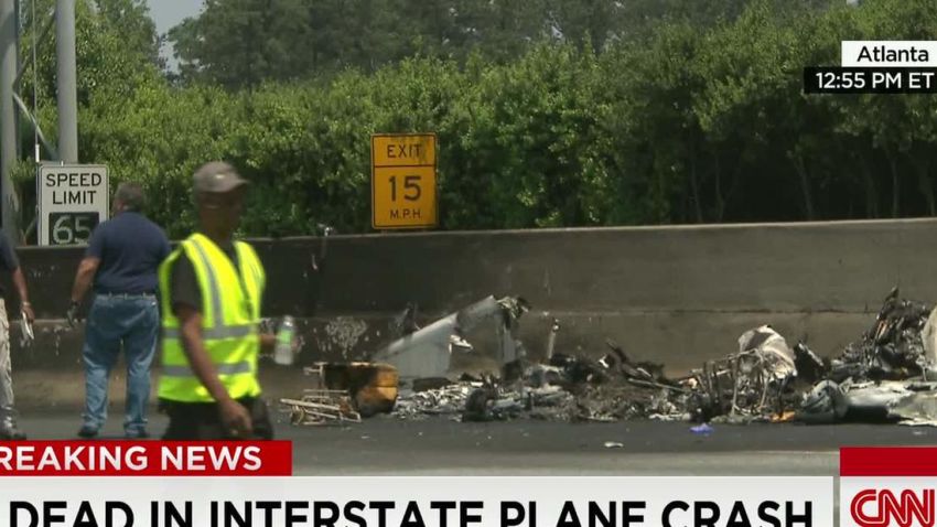 lv sot savidge plane crash on atlanta interstate_00004703.jpg