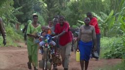 sot burundi refugees cross into rwanda_00000101.jpg