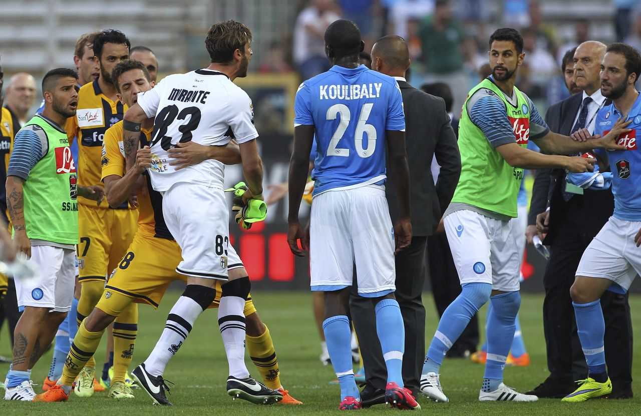 Tempers boiled over after the game as the draw meant Napoli remain three points behind Lazio in the race for the final Champions League spot.