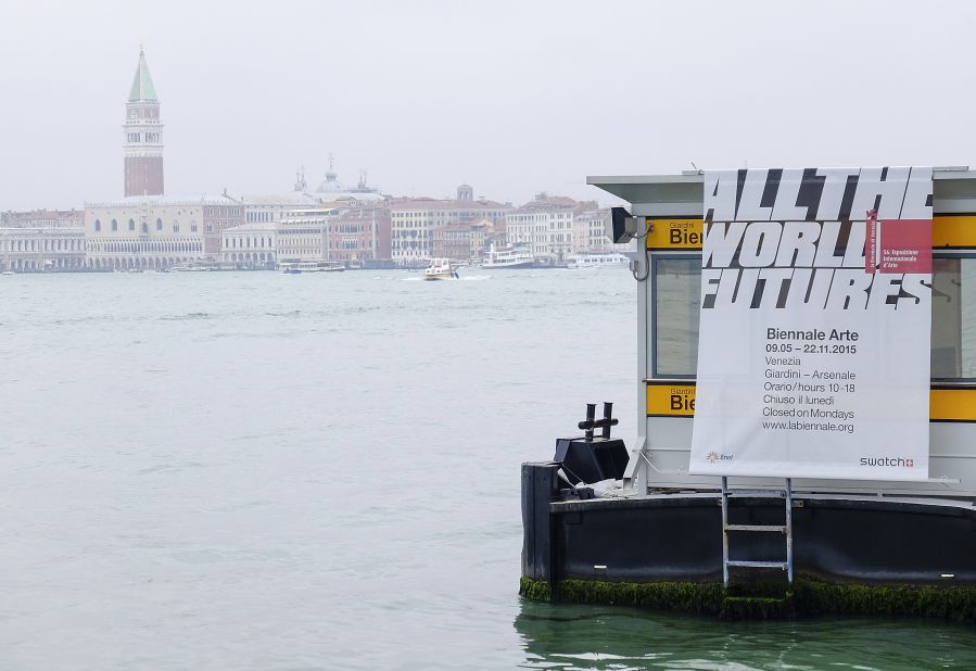 A street sign announcing the 56th Venice Biennale, which runs through 22 November.