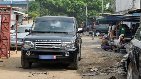 Range Rovers and other luxury cars are no strange sight in the streets of Abidjan, capital of Ivory Coast. Around 20% of the city's residents live in slums. 