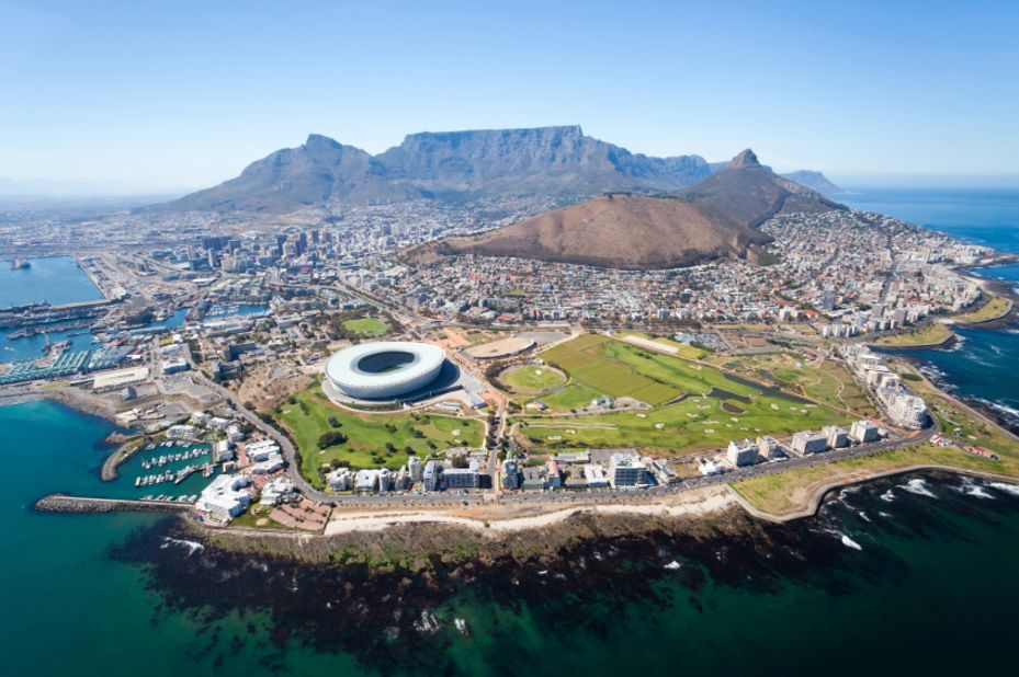 Cape Town International's runway offers views of South Africa's famous Table Mountain, located approximately 29 miles from the airport. PrivateFly voters ranked it as the world's 10th best airport approach. 
