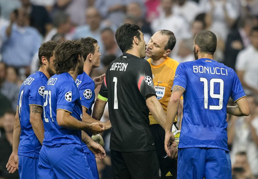 The penalty decision infuriated the visiting side, with Buffon giving Swedish referee Jonas Eriksson his view.