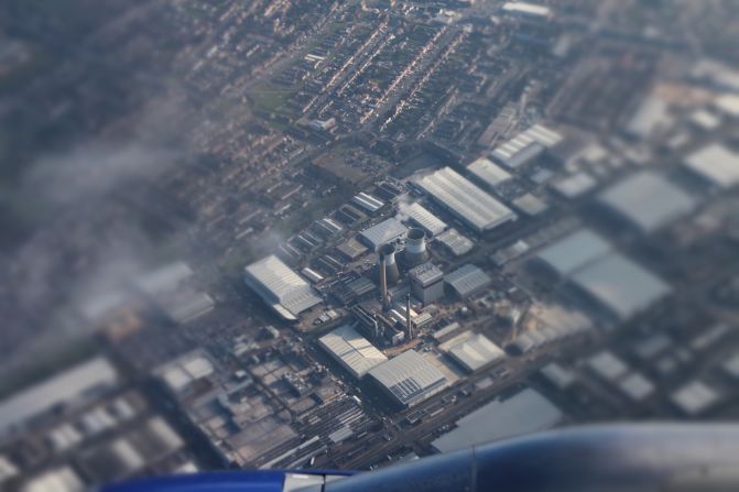 Twitter user @planet4mexico shot this haunting photograph of two power plants while flying into London. 
