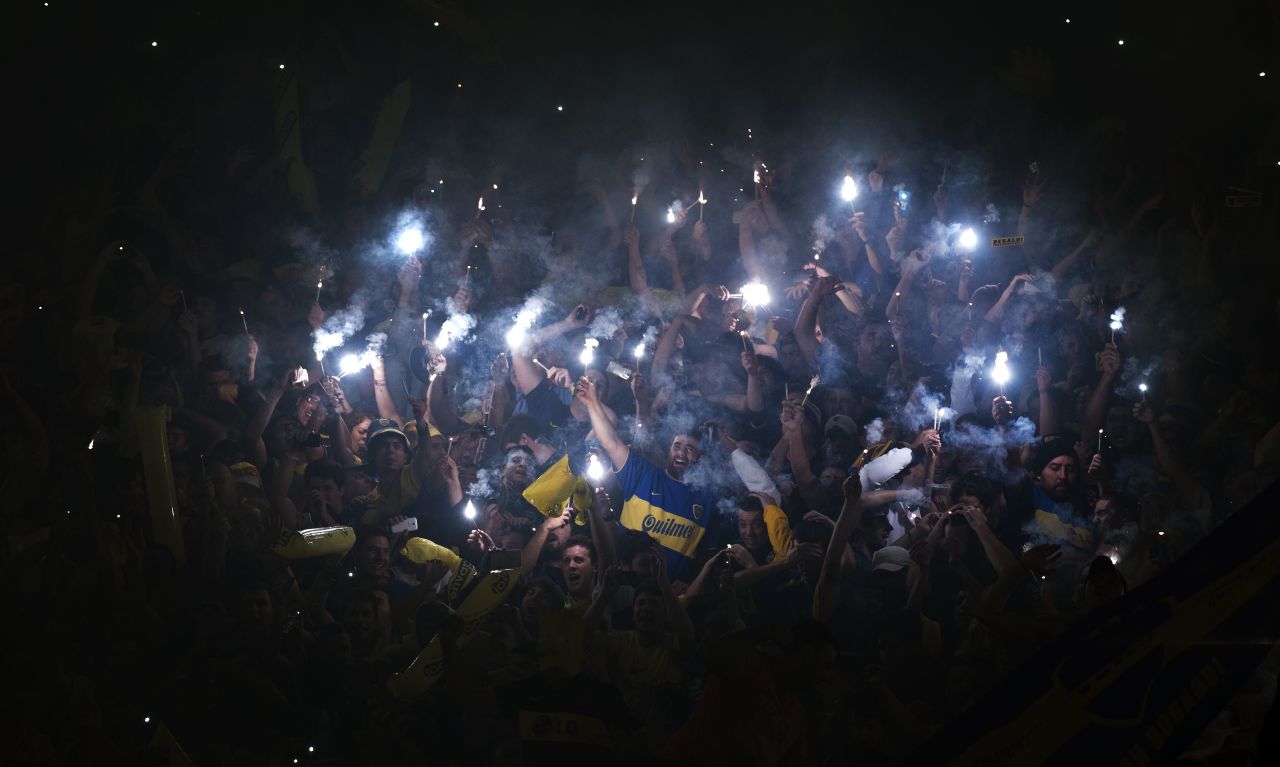 The Copa Libertadores round of 16 match between Boca Juniors and River Plate was suspended Thursday after Boca fans sprayed River players with an unknown irritant substance before the start of the second half.
