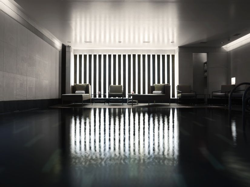 Being a popular business hotel, there's a separate spa menu for fatigued travelers, aimed at reducing jet lag and stimulating circulation.
